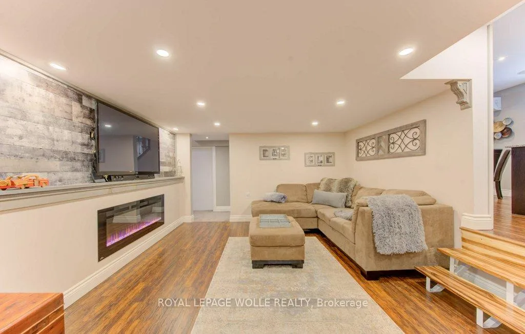 Photo 25 of 67 Inwood Crescent, Kitchener — HOMEH