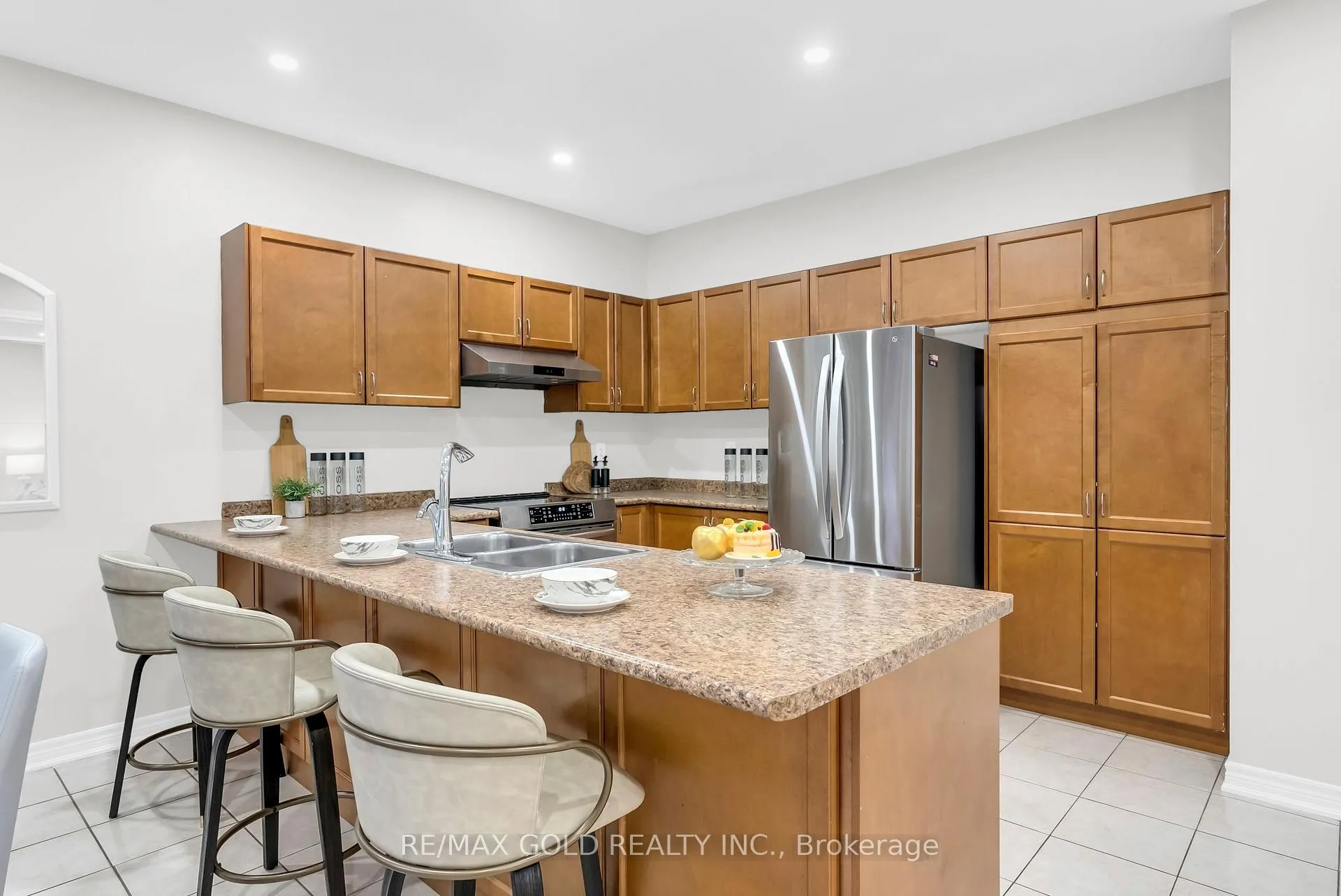 Photo 17 of 262 Swindale Drive, Milton, Scott — HOMEH