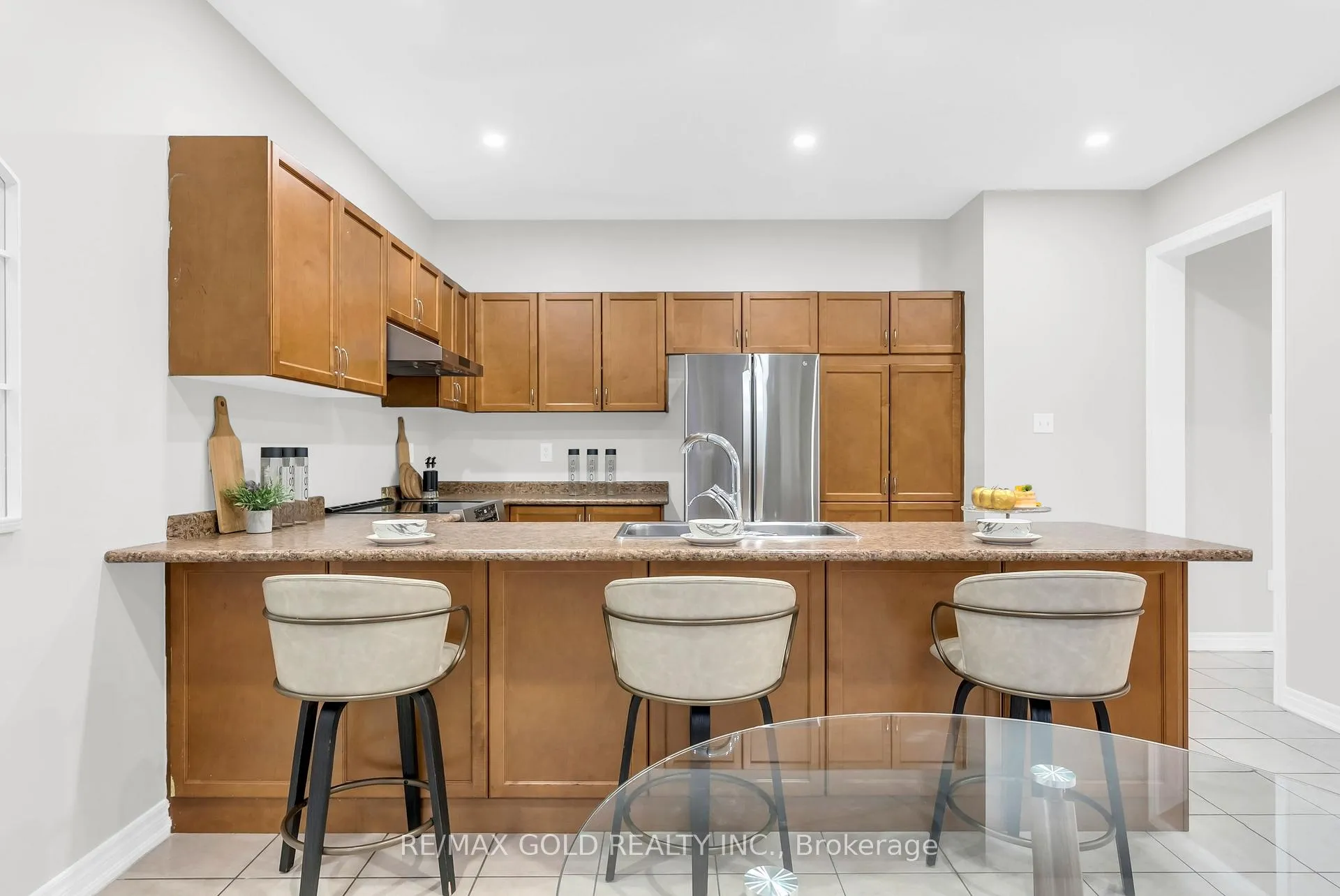 Photo 18 of 262 Swindale Drive, Milton, Scott — HOMEH