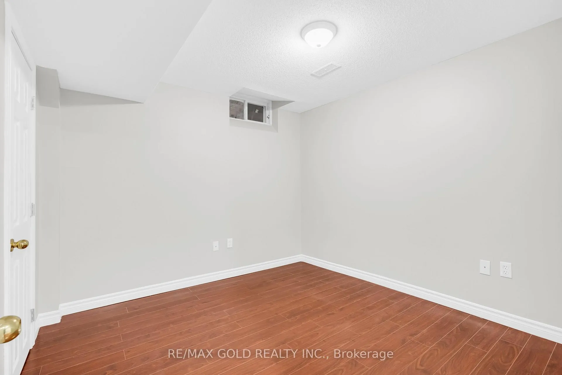 Photo 45 of 262 Swindale Drive, Milton, Scott — HOMEH