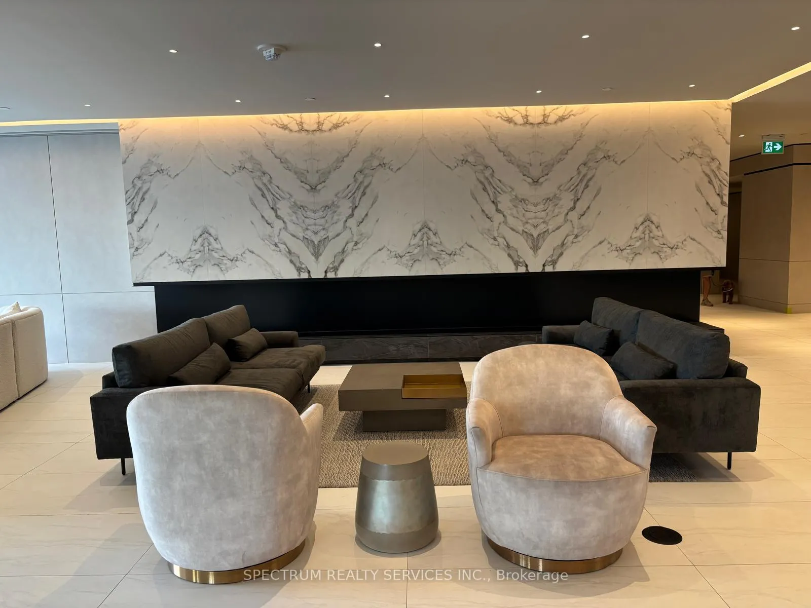 Photo 2 of Unit 3306, 30 Upper Mall Way, Vaughan, Brownridge — HOMEH