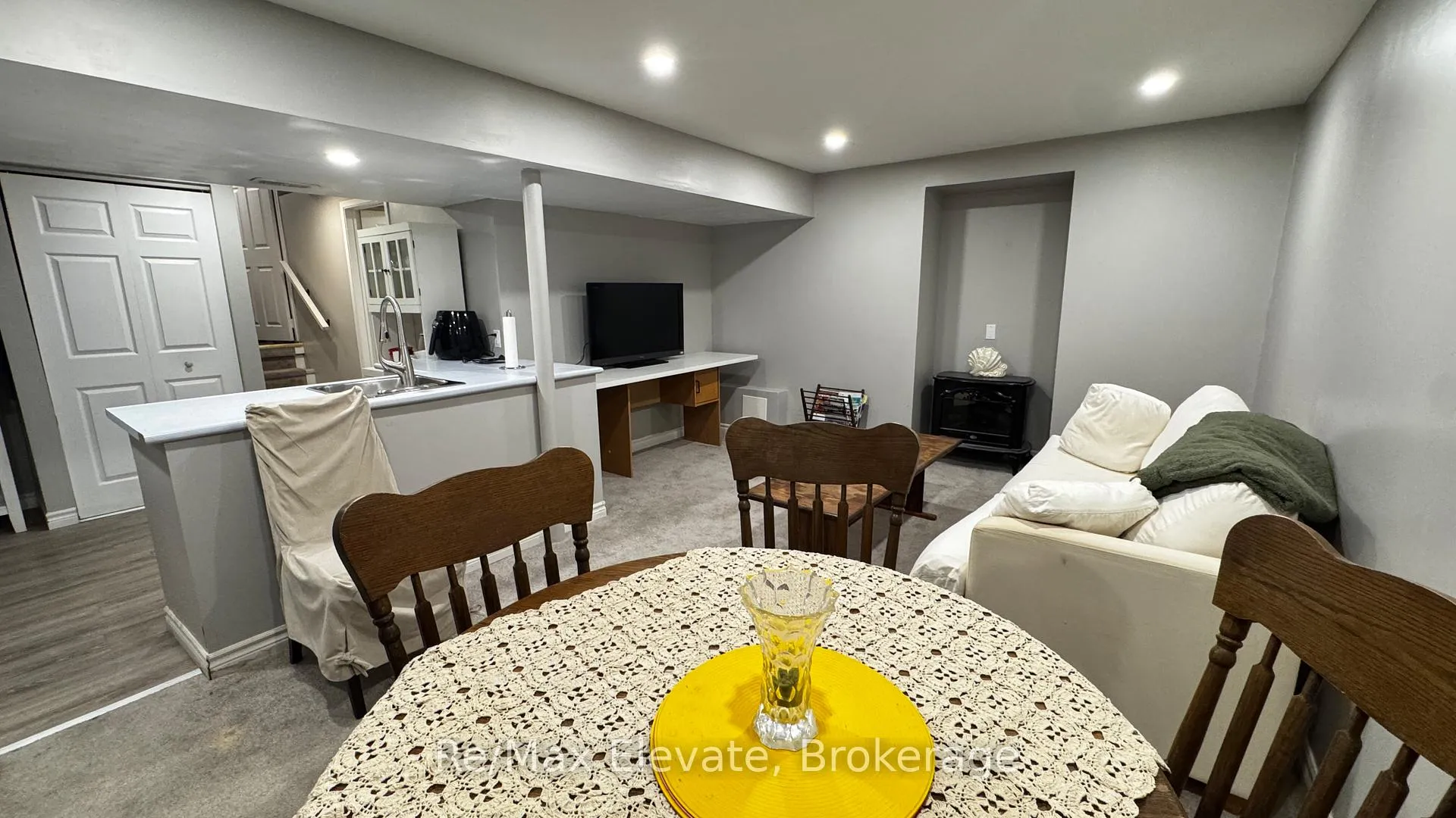 Photo 7 of 1226 Canborough Crescent, Pickering, Liverpool — HOMEH