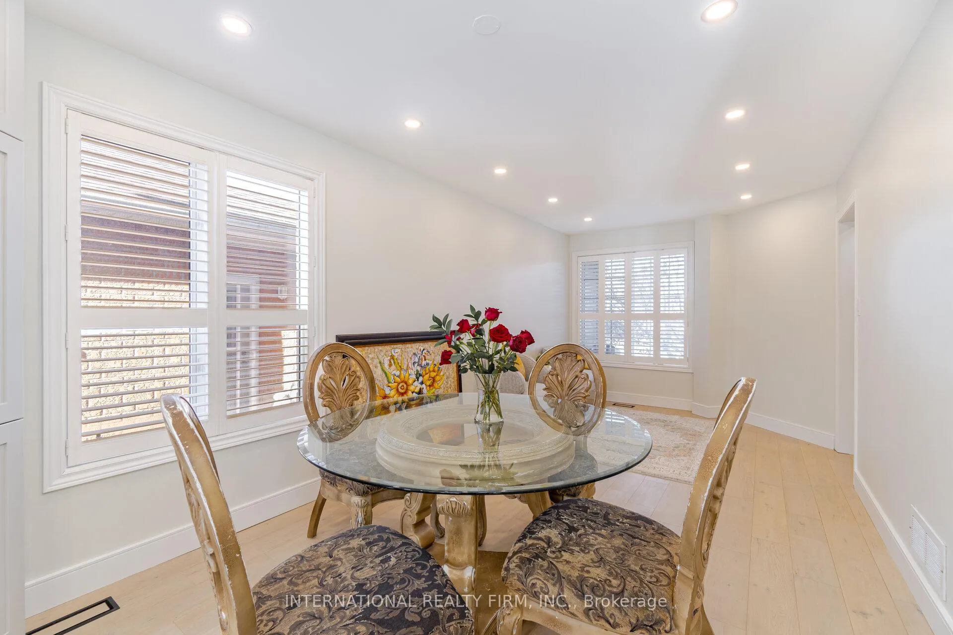 Photo 4 of 67 Rosanna Crescent, Vaughan, Maple — HOMEH