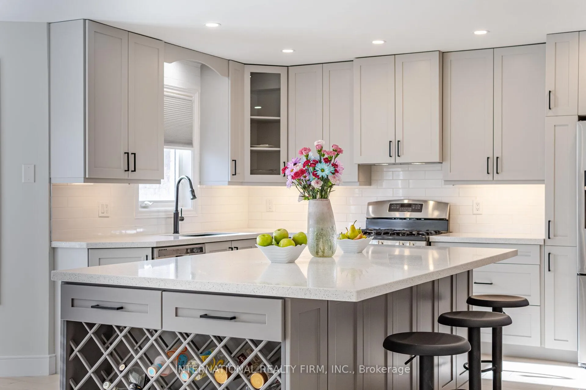 Photo 11 of 67 Rosanna Crescent, Vaughan, Maple — HOMEH