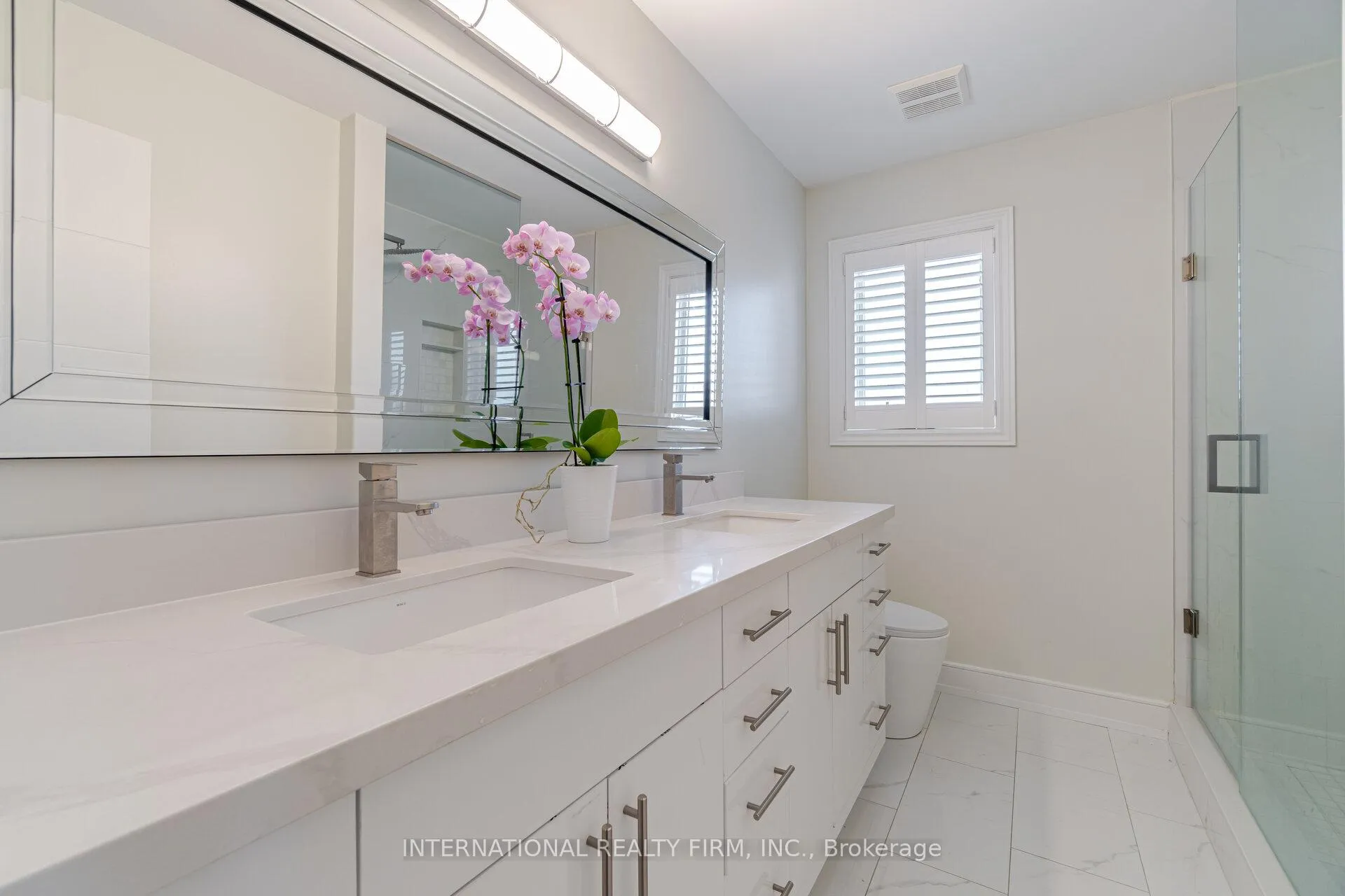 Photo 34 of 67 Rosanna Crescent, Vaughan, Maple — HOMEH