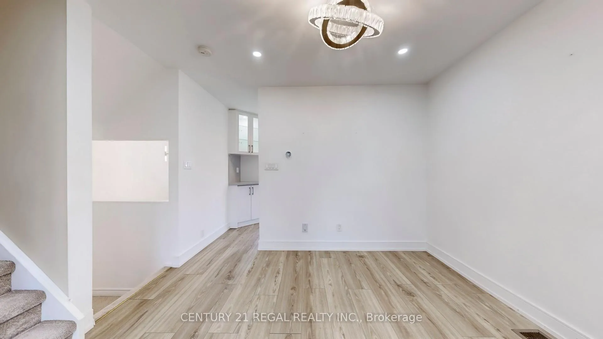 Photo 9 of 1664 John Street, Markham, Bayview Fairway-Bayview Country Club Estates — HOMEH
