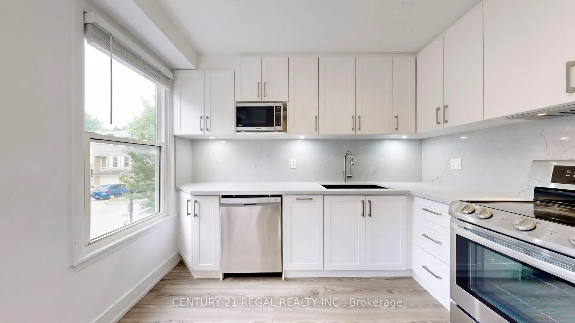 Photo 16 of 1664 John Street, Markham, Bayview Fairway-Bayview Country Club Estates — HOMEH