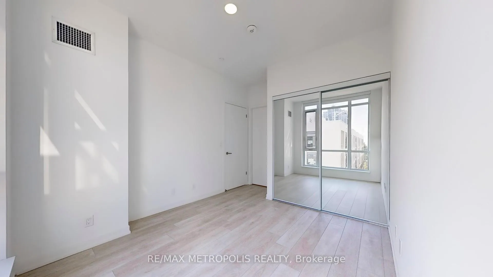 Photo 11 of Unit 610, 8 Beverley Glen Boulevard, Vaughan, Beverley Glen — HOMEH
