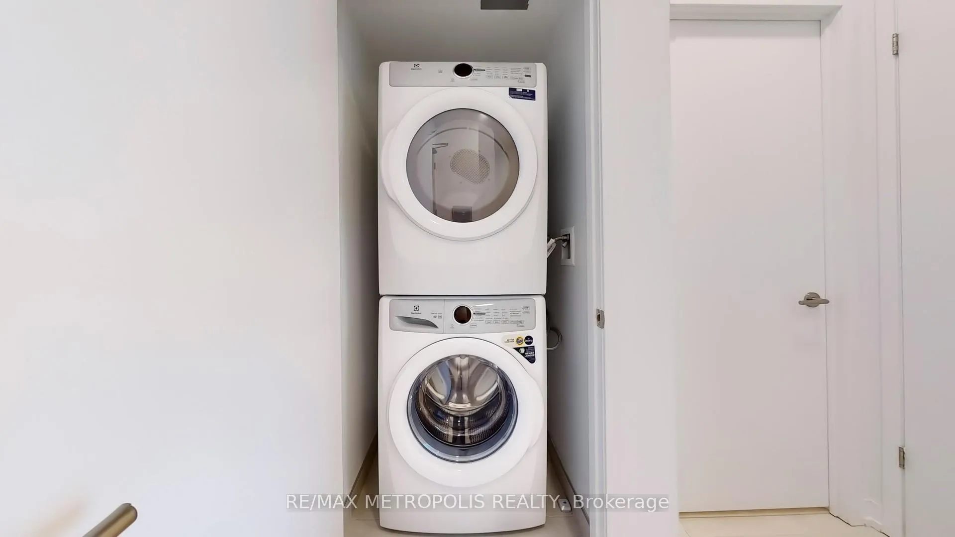 Photo 18 of Unit 610, 8 Beverley Glen Boulevard, Vaughan, Beverley Glen — HOMEH