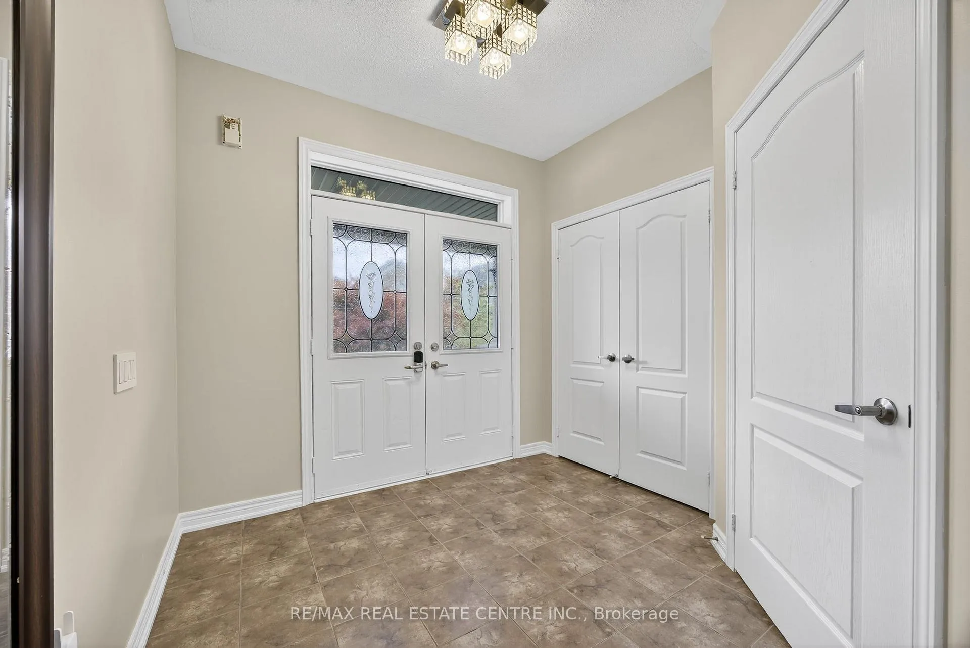 Photo 4 of 11 Fieldstone Lane Avenue, Caledon, Rural Caledon — HOMEH