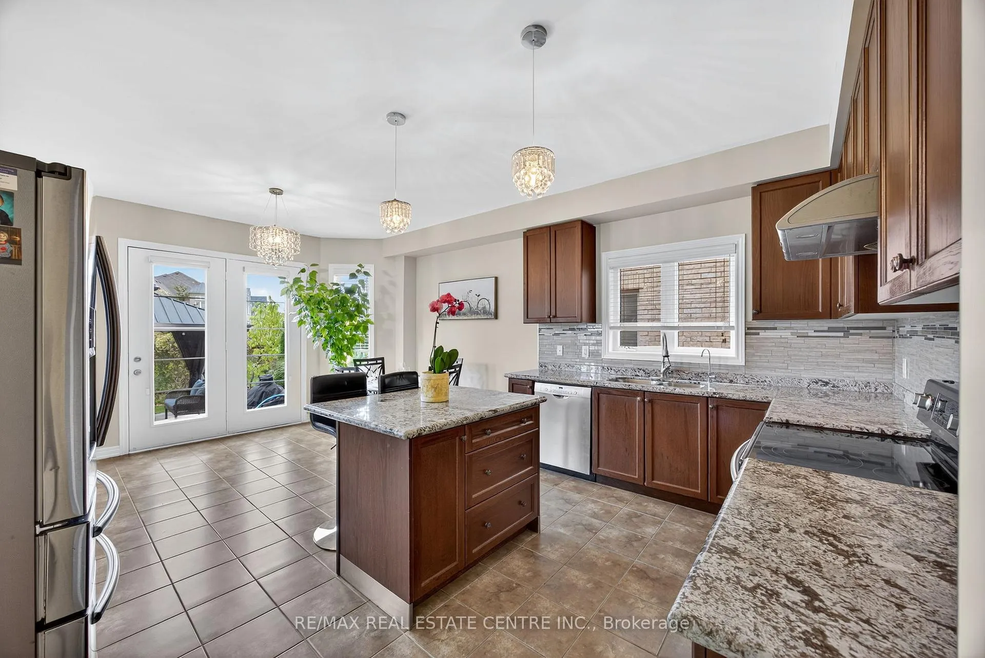 Photo 5 of 11 Fieldstone Lane Avenue, Caledon, Rural Caledon — HOMEH