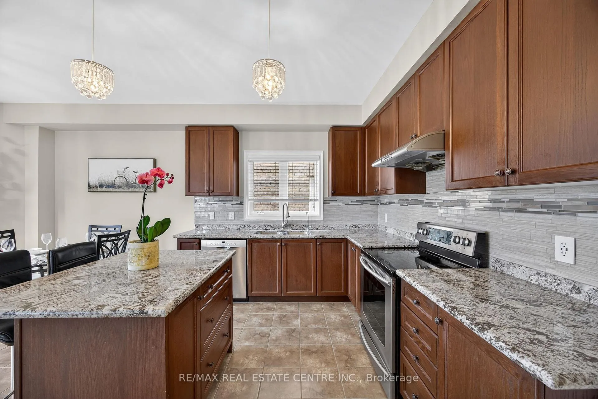 Photo 6 of 11 Fieldstone Lane Avenue, Caledon, Rural Caledon — HOMEH