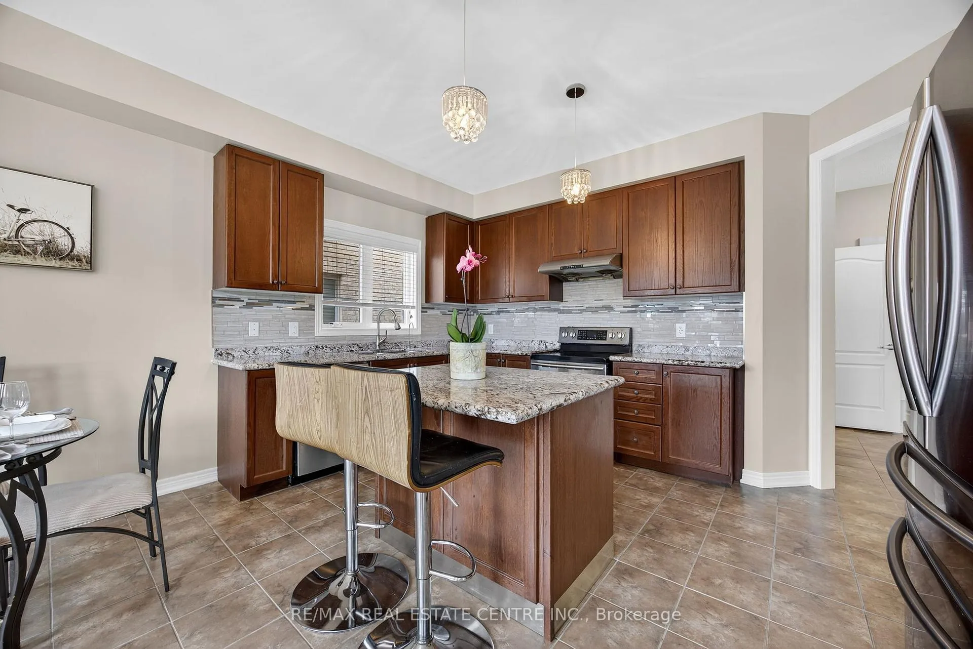 Photo 7 of 11 Fieldstone Lane Avenue, Caledon, Rural Caledon — HOMEH