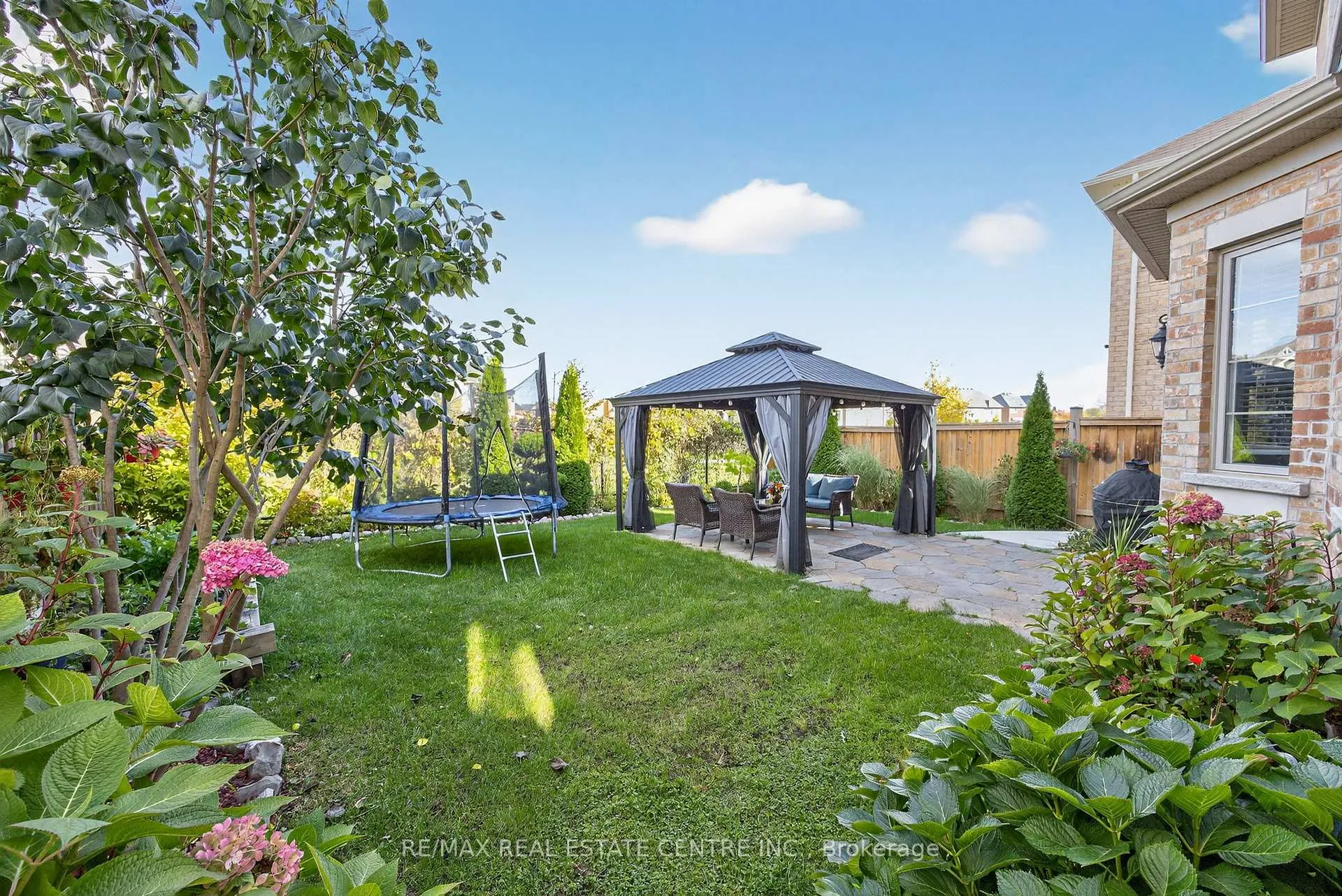 Photo 26 of 11 Fieldstone Lane Avenue, Caledon, Rural Caledon — HOMEH