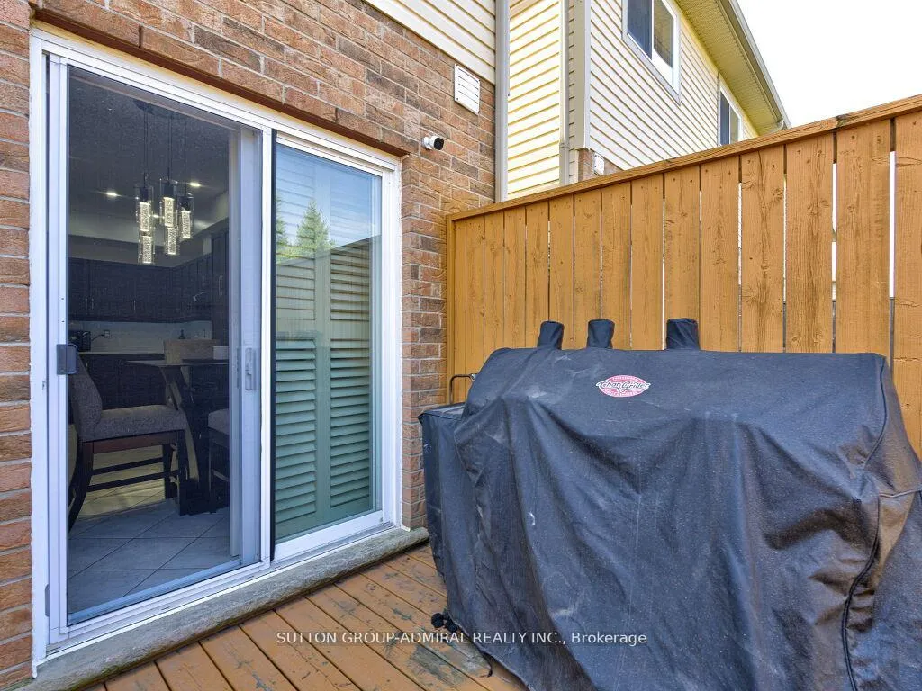 Photo 34 of 31 Palacebeach Trail, Hamilton, Stoney Creek — HOMEH
