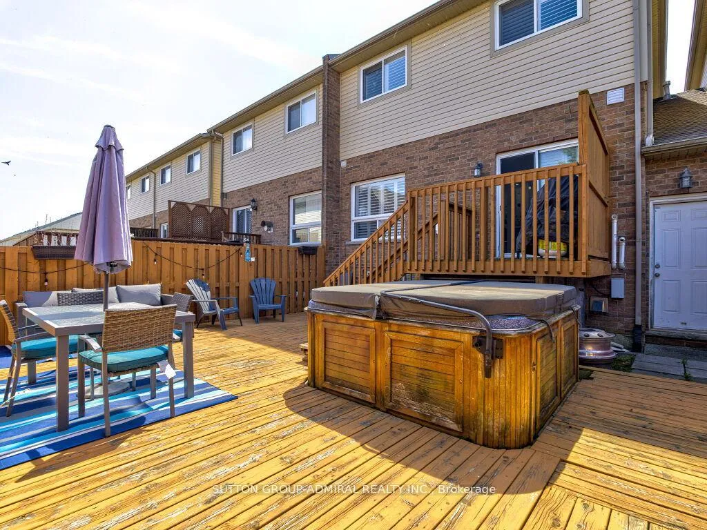 Photo 43 of 31 Palacebeach Trail, Hamilton, Stoney Creek — HOMEH