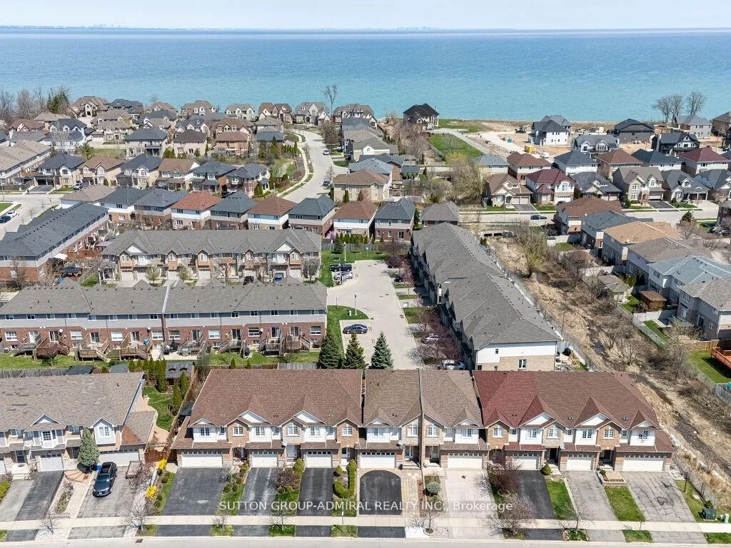 Photo 46 of 31 Palacebeach Trail, Hamilton, Stoney Creek — HOMEH