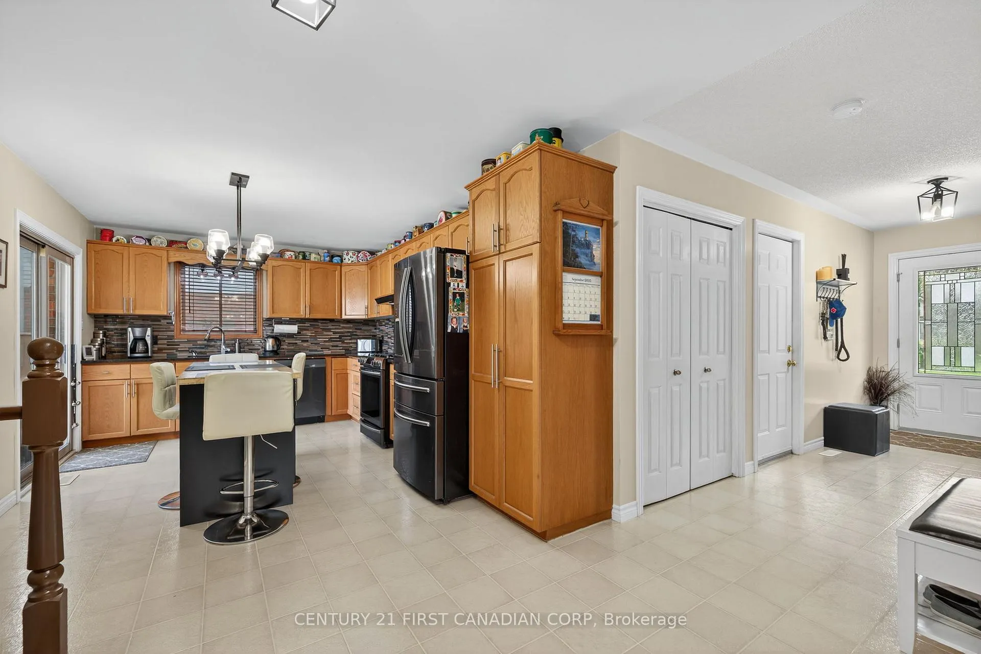 Photo 11 of 19 Hemlock Boulevard, Strathroy-Caradoc, SE — HOMEH