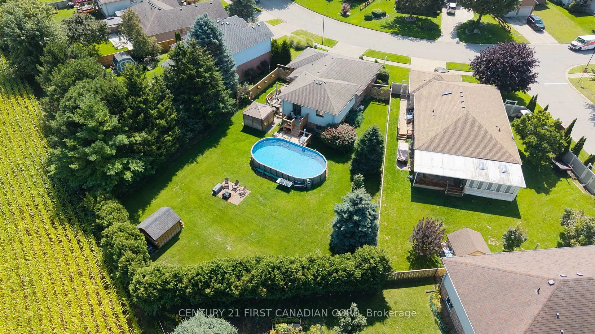 Photo 47 of 19 Hemlock Boulevard, Strathroy-Caradoc, SE — HOMEH