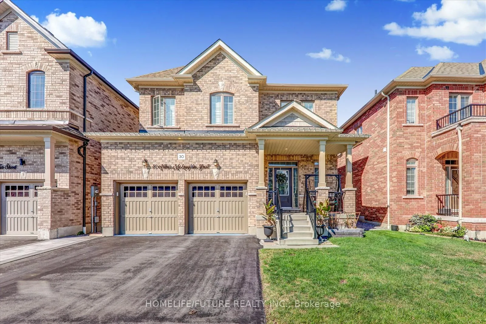 Photo 1 of 30 Arthur Mclaughlin Street, Clarington, Bowmanville — HOMEH