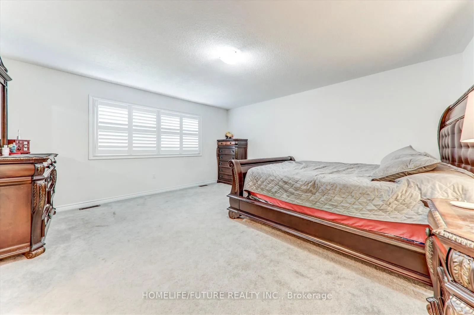 Photo 18 of 30 Arthur Mclaughlin Street, Clarington, Bowmanville — HOMEH