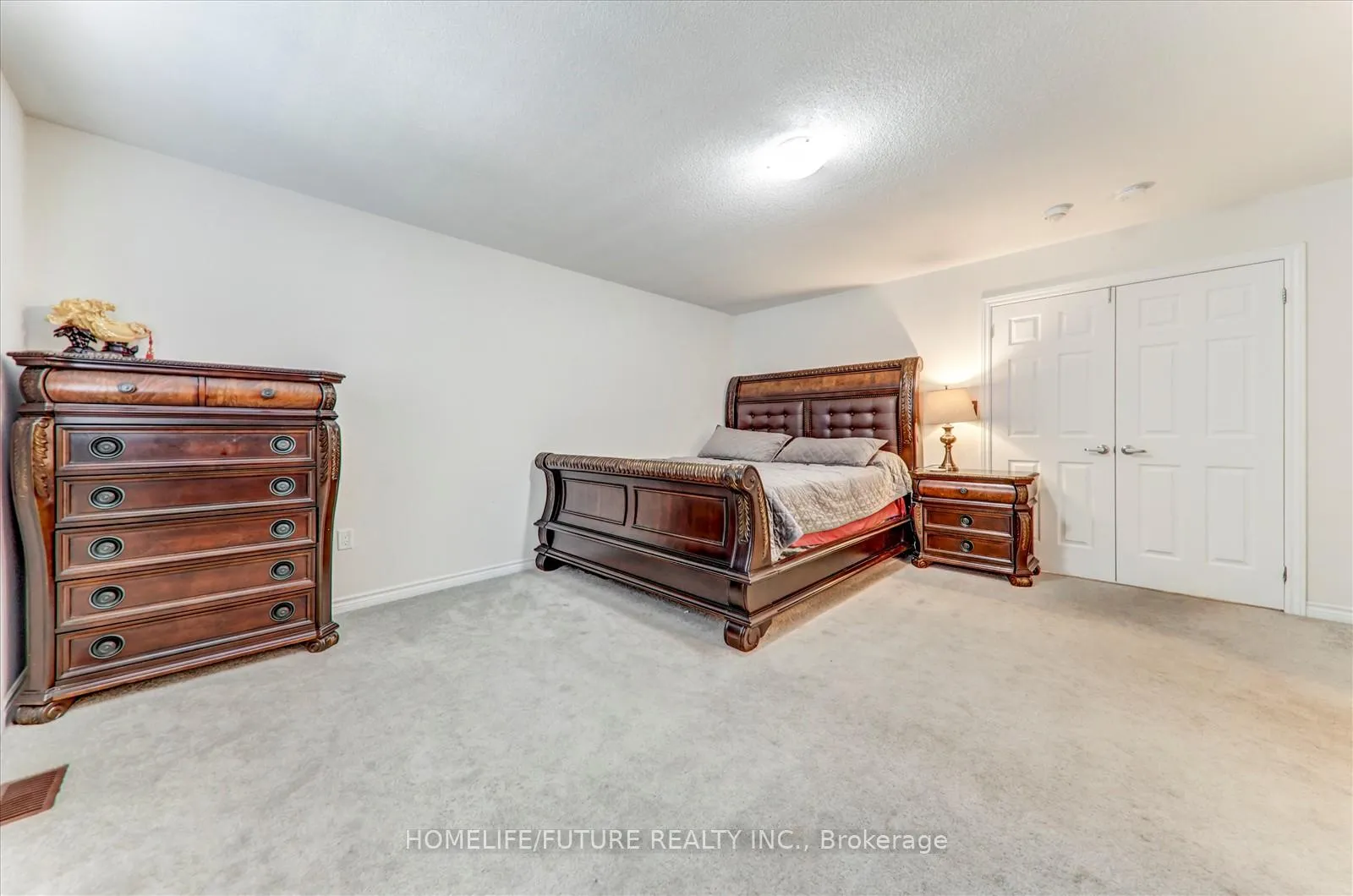 Photo 19 of 30 Arthur Mclaughlin Street, Clarington, Bowmanville — HOMEH