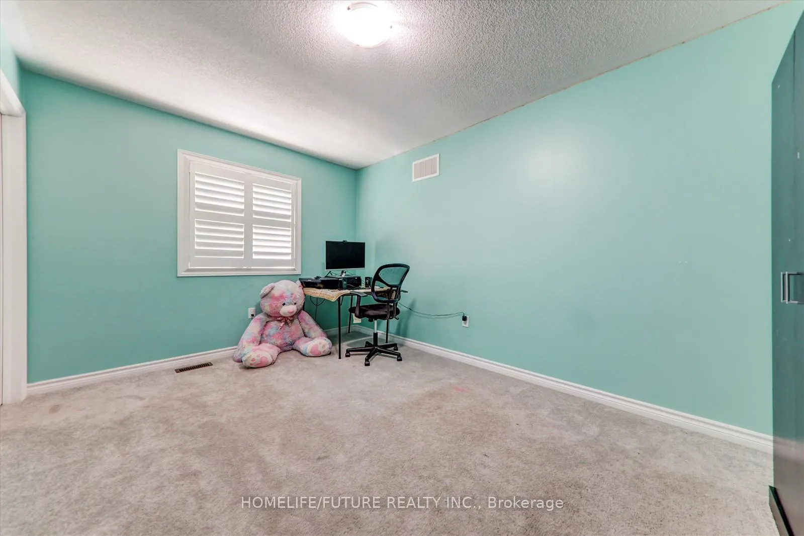 Photo 23 of 30 Arthur Mclaughlin Street, Clarington, Bowmanville — HOMEH