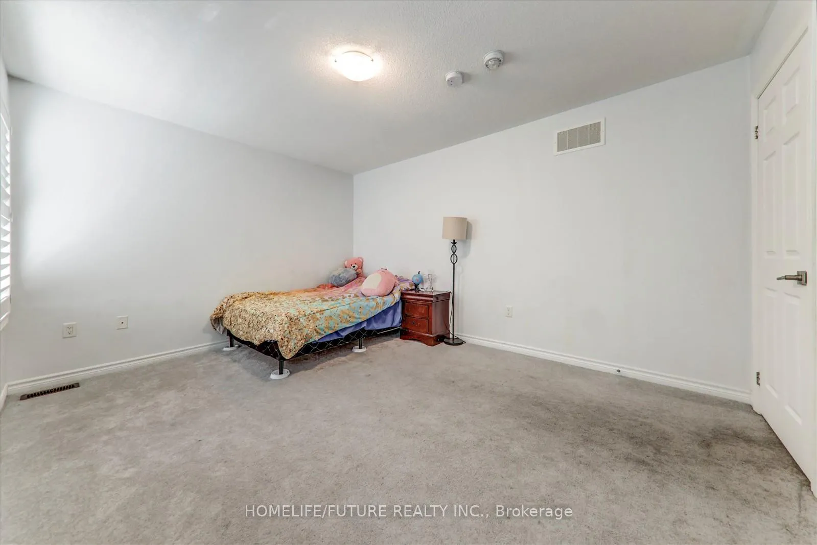 Photo 29 of 30 Arthur Mclaughlin Street, Clarington, Bowmanville — HOMEH