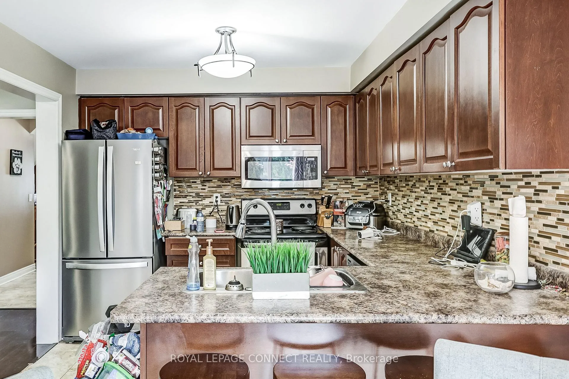 Photo 5 of 55 Aylesworth Avenue, Clarington, Courtice — HOMEH