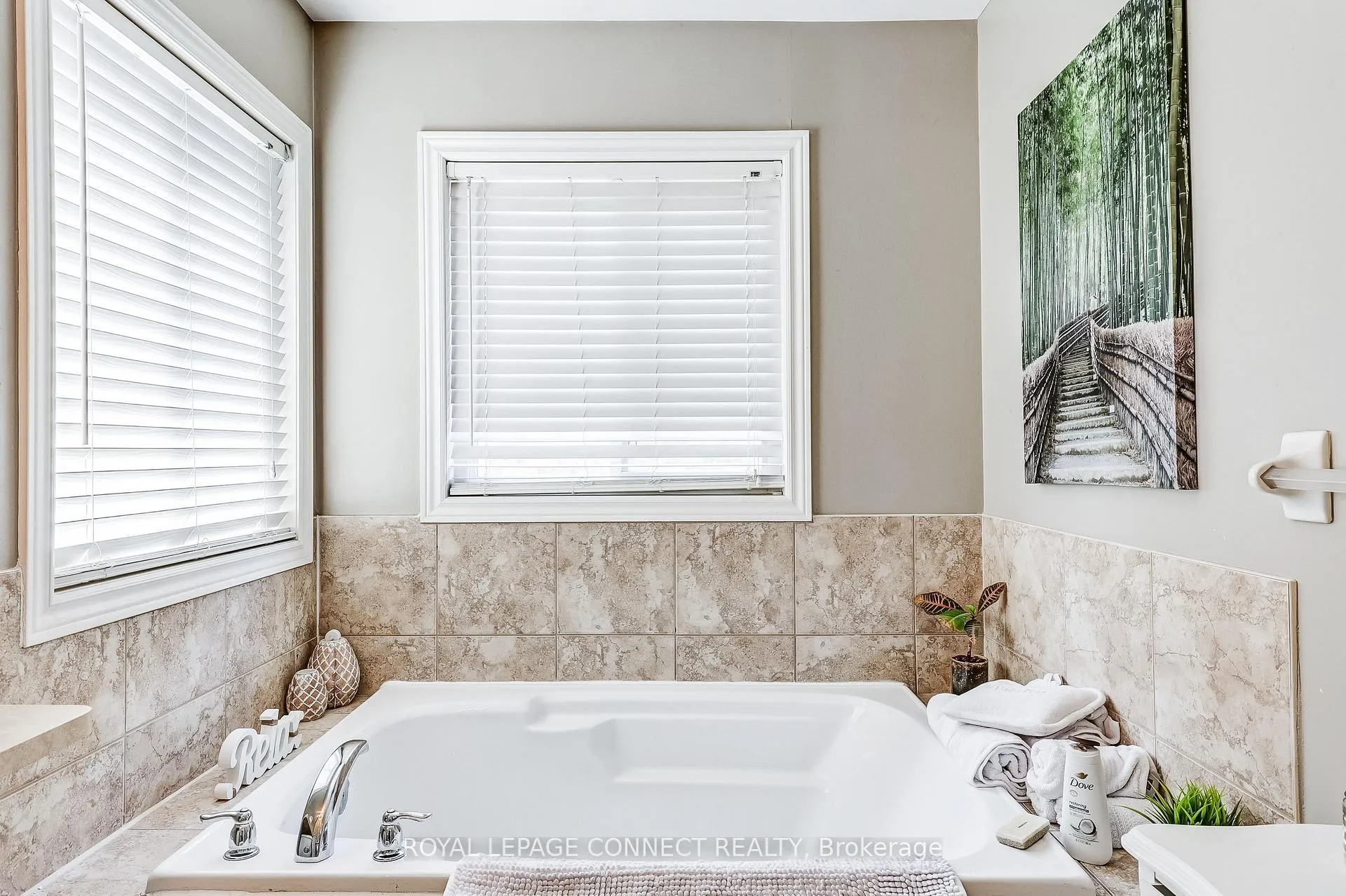 Photo 13 of 55 Aylesworth Avenue, Clarington, Courtice — HOMEH