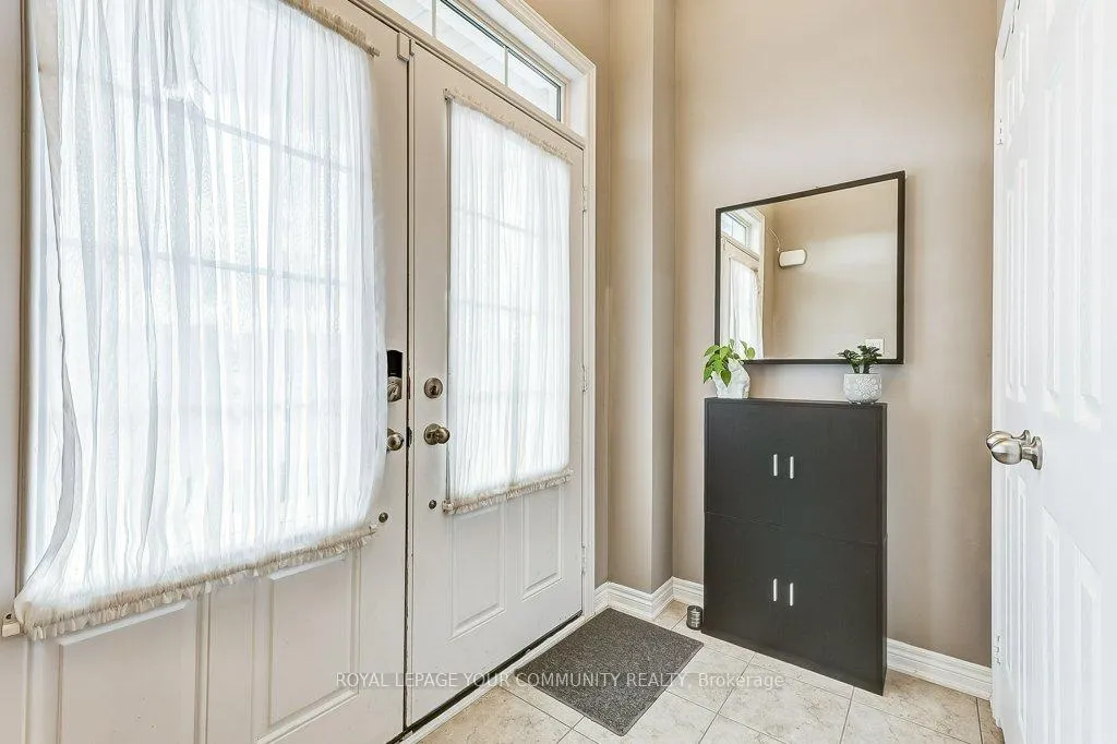 Photo 4 of 137 Fimco Crescent, Markham, Greensborough — HOMEH