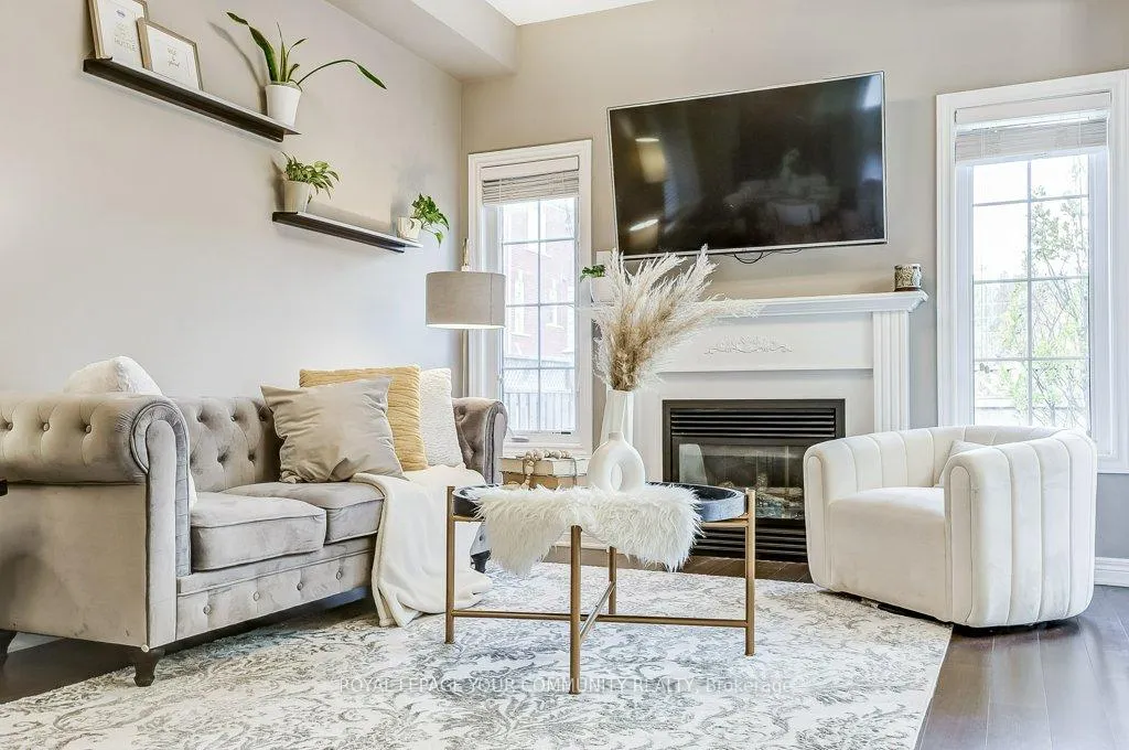 Photo 5 of 137 Fimco Crescent, Markham, Greensborough — HOMEH