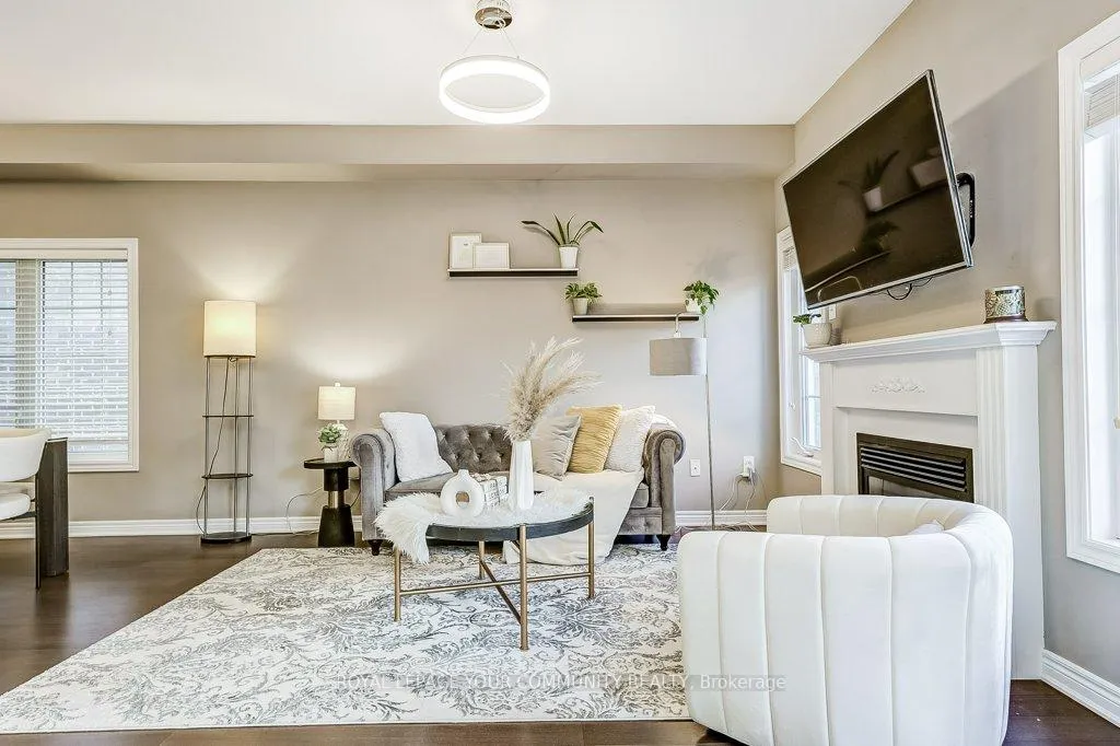 Photo 6 of 137 Fimco Crescent, Markham, Greensborough — HOMEH