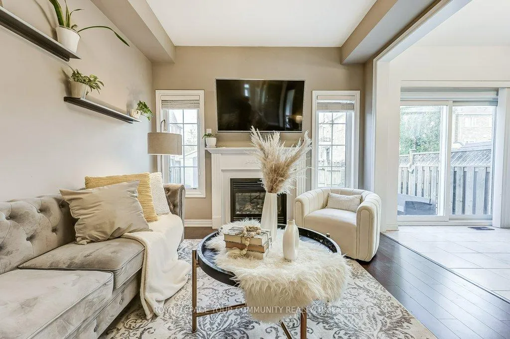 Photo 7 of 137 Fimco Crescent, Markham, Greensborough — HOMEH