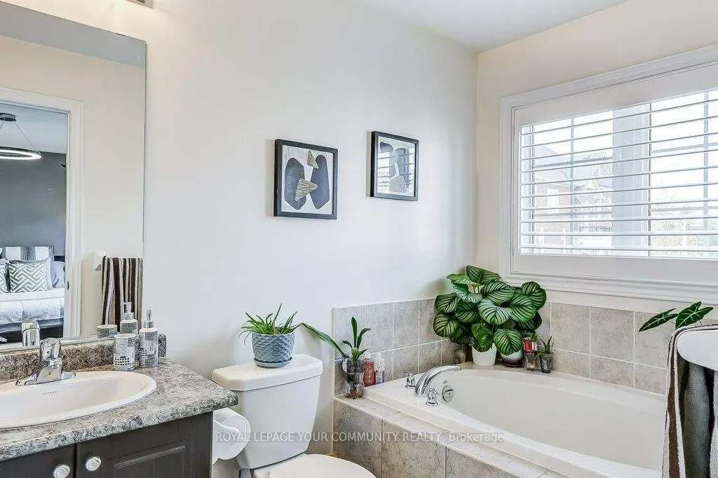 Photo 21 of 137 Fimco Crescent, Markham, Greensborough — HOMEH