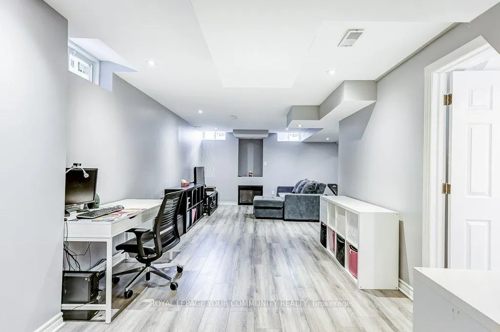 Photo 29 of 137 Fimco Crescent, Markham, Greensborough — HOMEH
