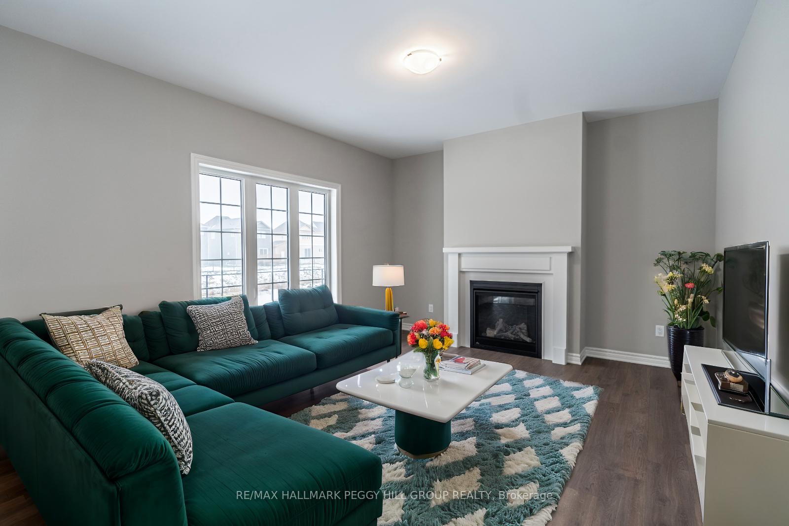Photo 4 of 240 Springfield Crescent, Clearview, Stayner — HOMEH