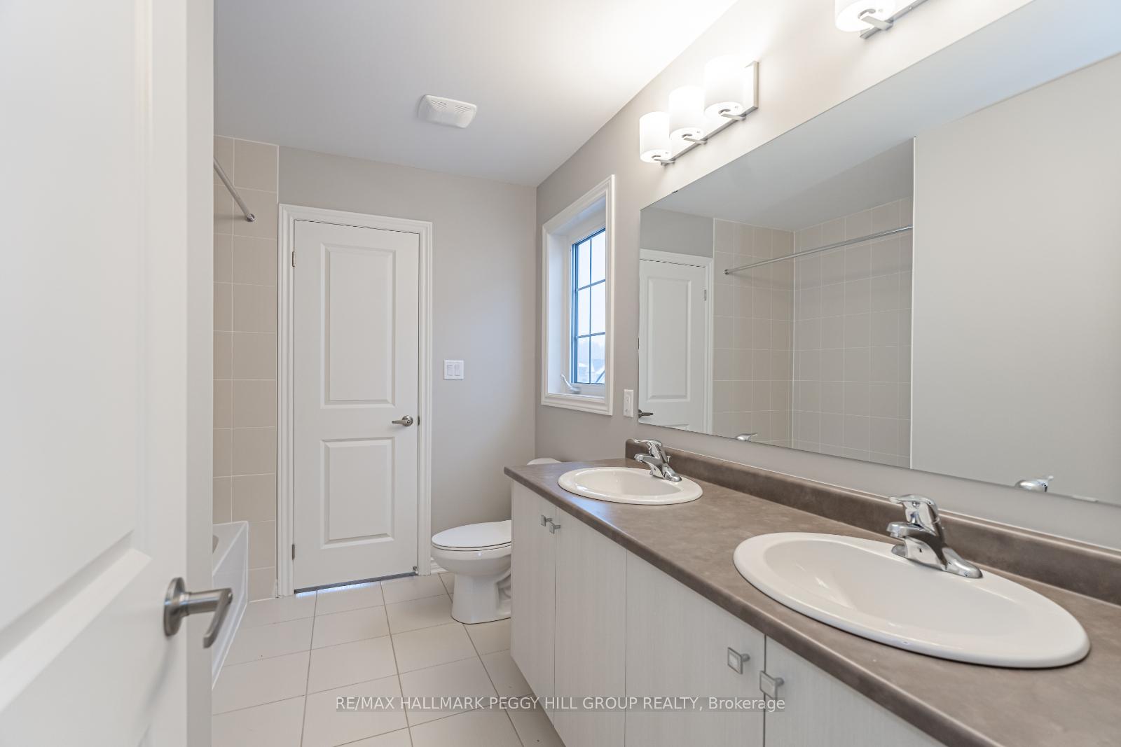 Photo 18 of 240 Springfield Crescent, Clearview, Stayner — HOMEH