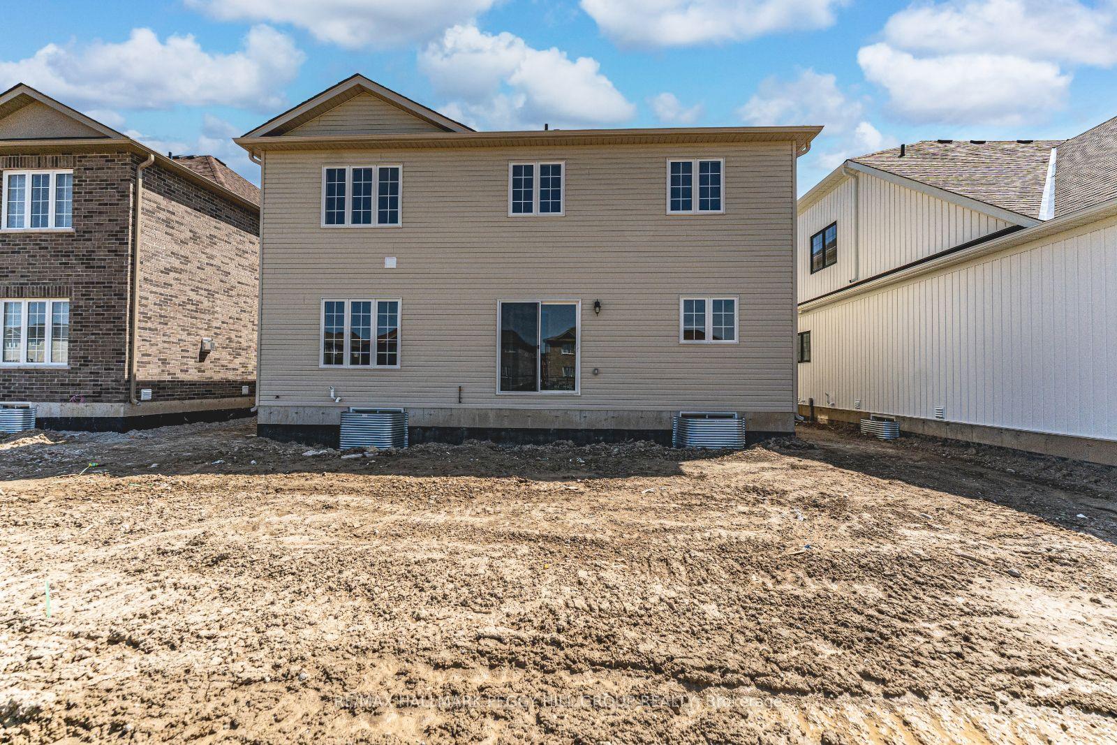 Photo 19 of 240 Springfield Crescent, Clearview, Stayner — HOMEH