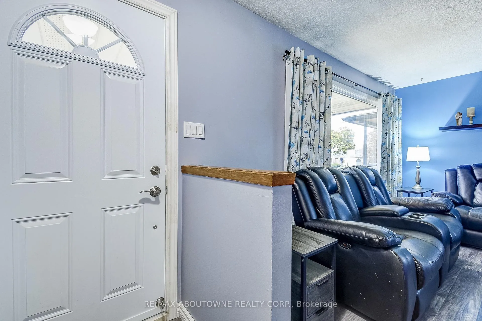 Photo 5 of 211 East 8th Street, Hamilton, Centremount — HOMEH