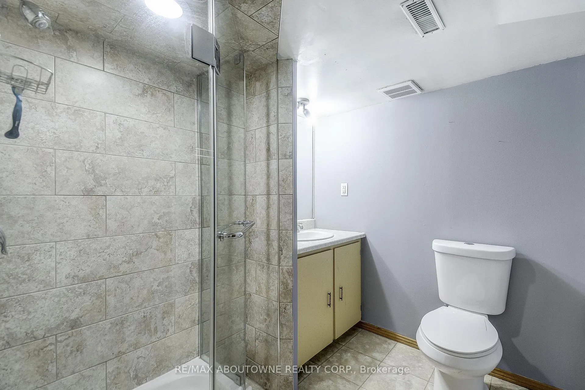 Photo 31 of 211 East 8th Street, Hamilton, Centremount — HOMEH