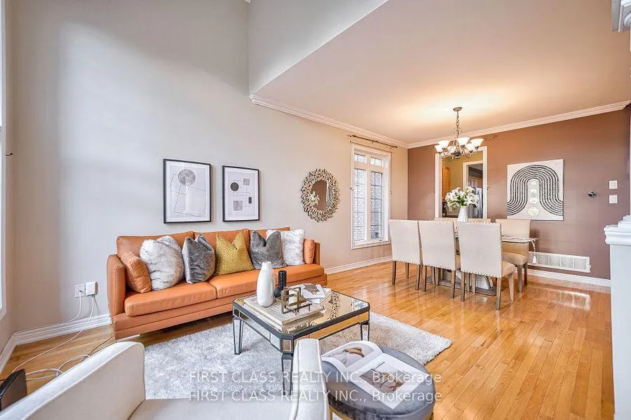 Photo 4 of 12 Glaceport Crescent, Markham, Victoria Manor-Jennings Gate — HOMEH
