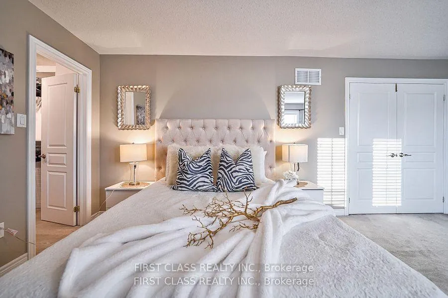 Photo 12 of 12 Glaceport Crescent, Markham, Victoria Manor-Jennings Gate — HOMEH