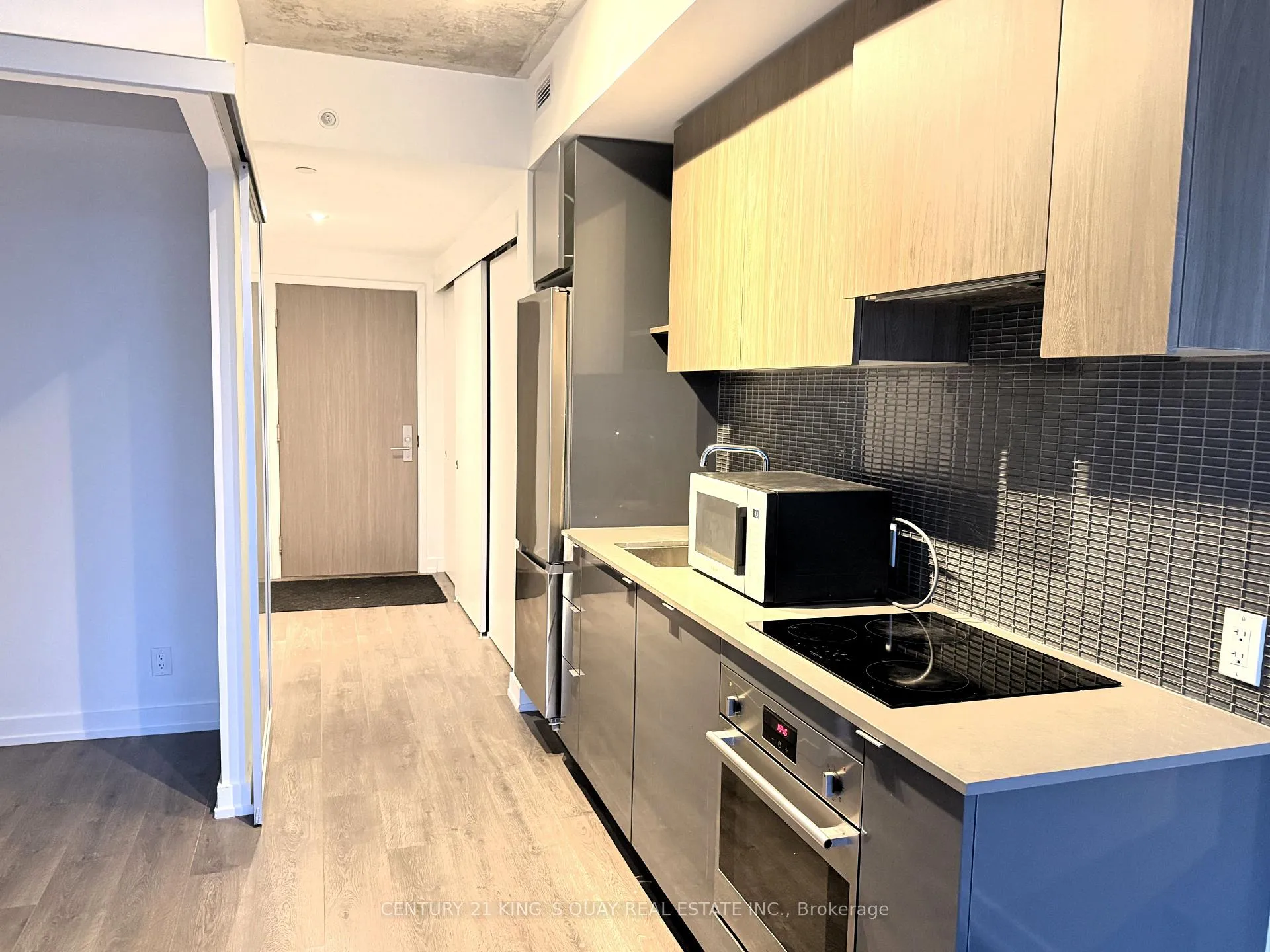 Photo 8 of Unit 3201, 161 Roehampton Avenue, Toronto, Mount Pleasant East — HOMEH