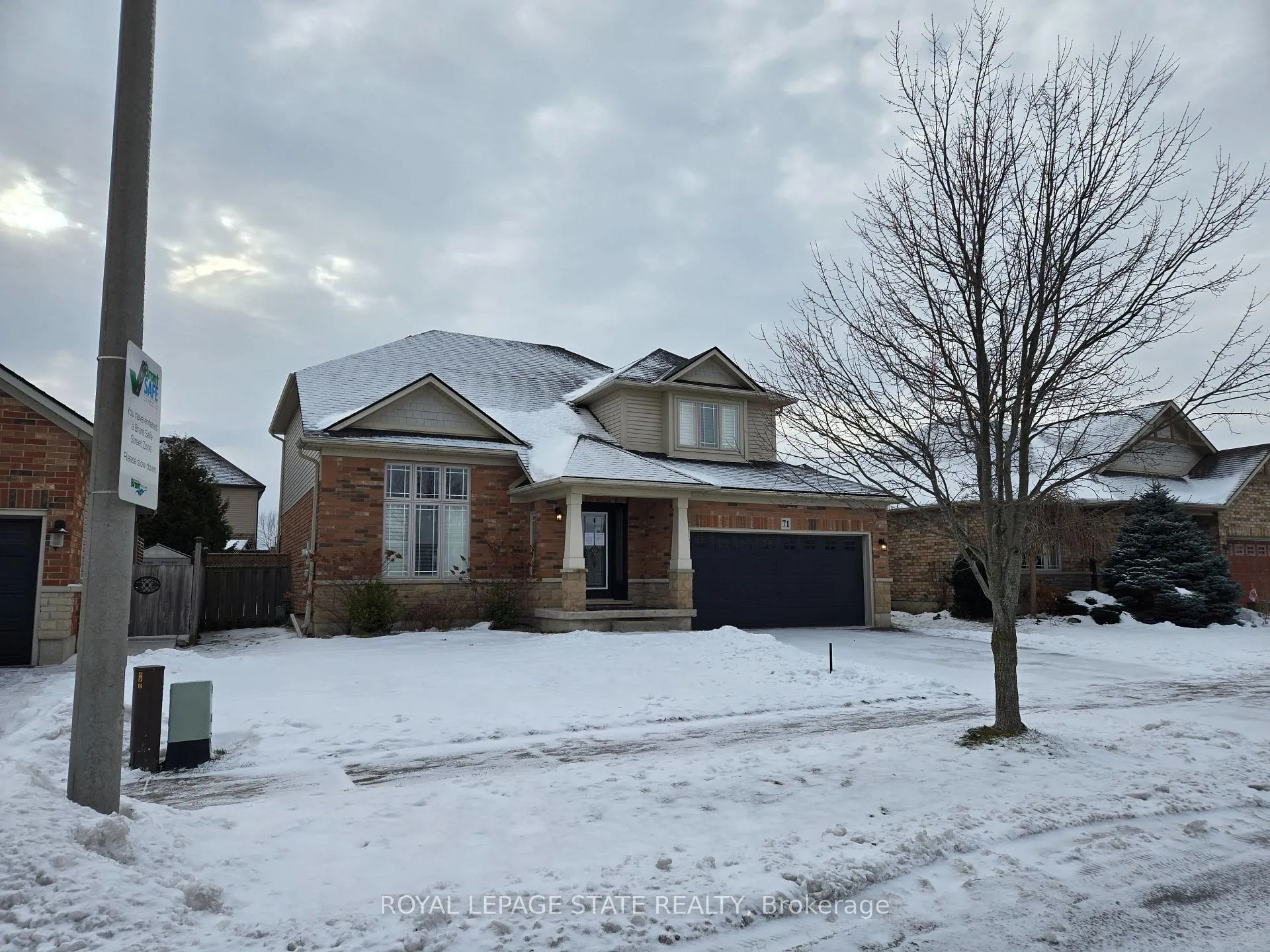 Photo 2 of 71 Cobblestone Drive, Brant, Paris — HOMEH