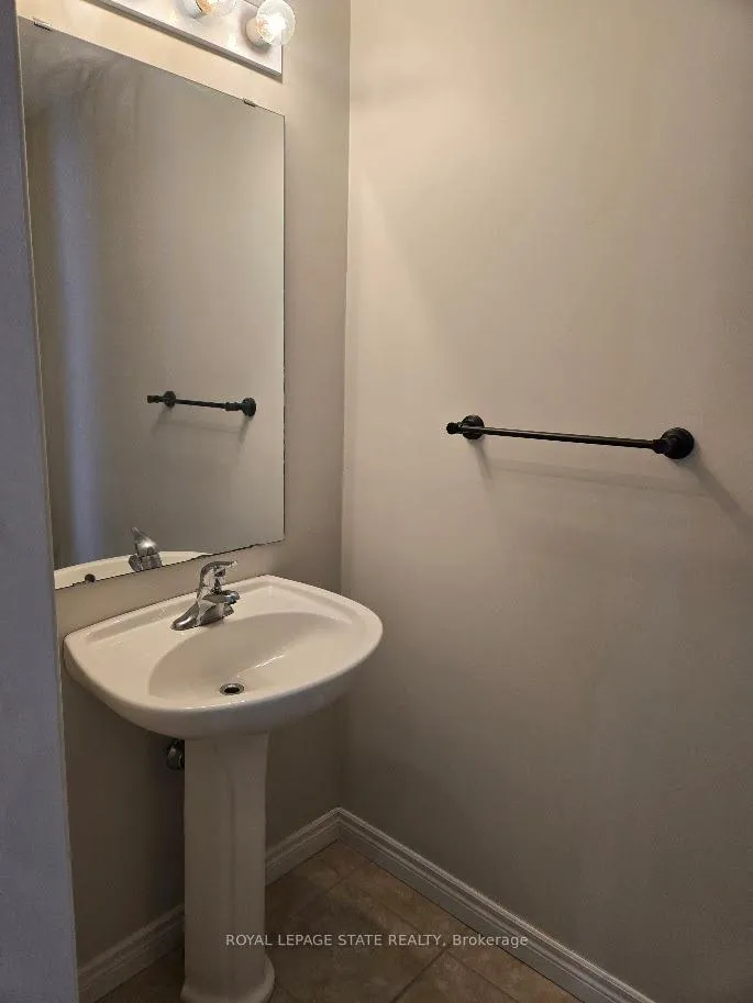 Photo 6 of 71 Cobblestone Drive, Brant, Paris — HOMEH