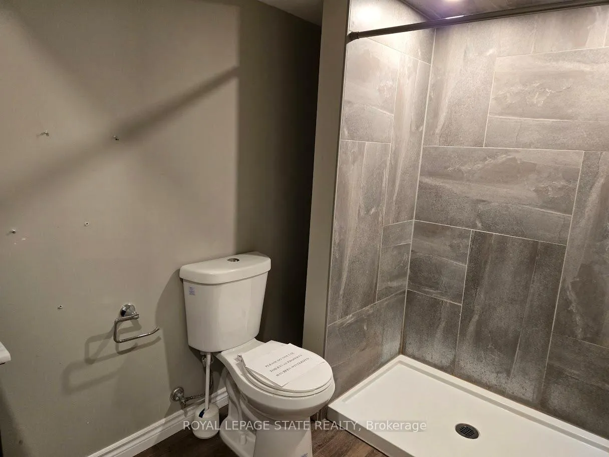 Photo 14 of 71 Cobblestone Drive, Brant, Paris — HOMEH