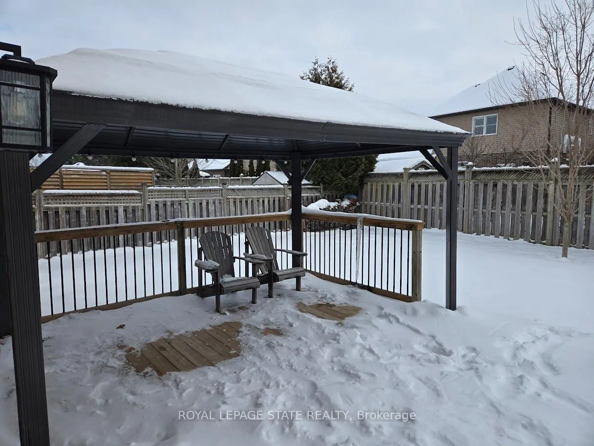 Photo 29 of 71 Cobblestone Drive, Brant, Paris — HOMEH