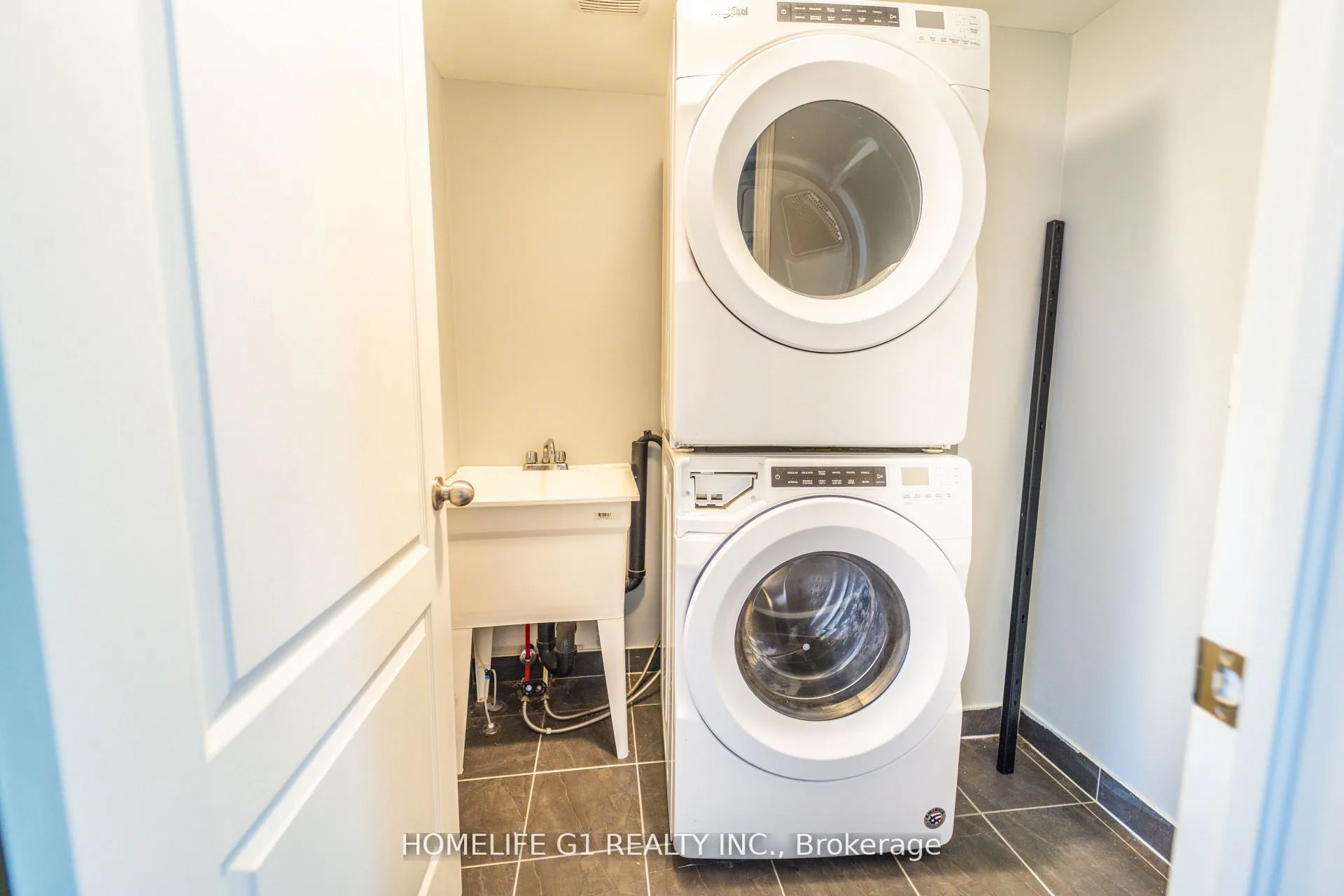 Photo 16 of Unit 108, 2634 Deputy Minister Path, Oshawa, Windfields — HOMEH