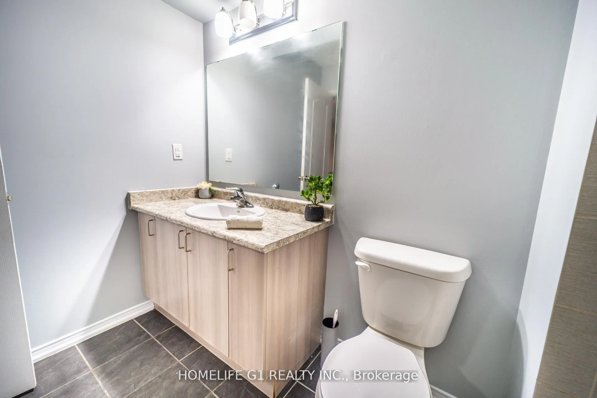Photo 31 of Unit 108, 2634 Deputy Minister Path, Oshawa, Windfields — HOMEH